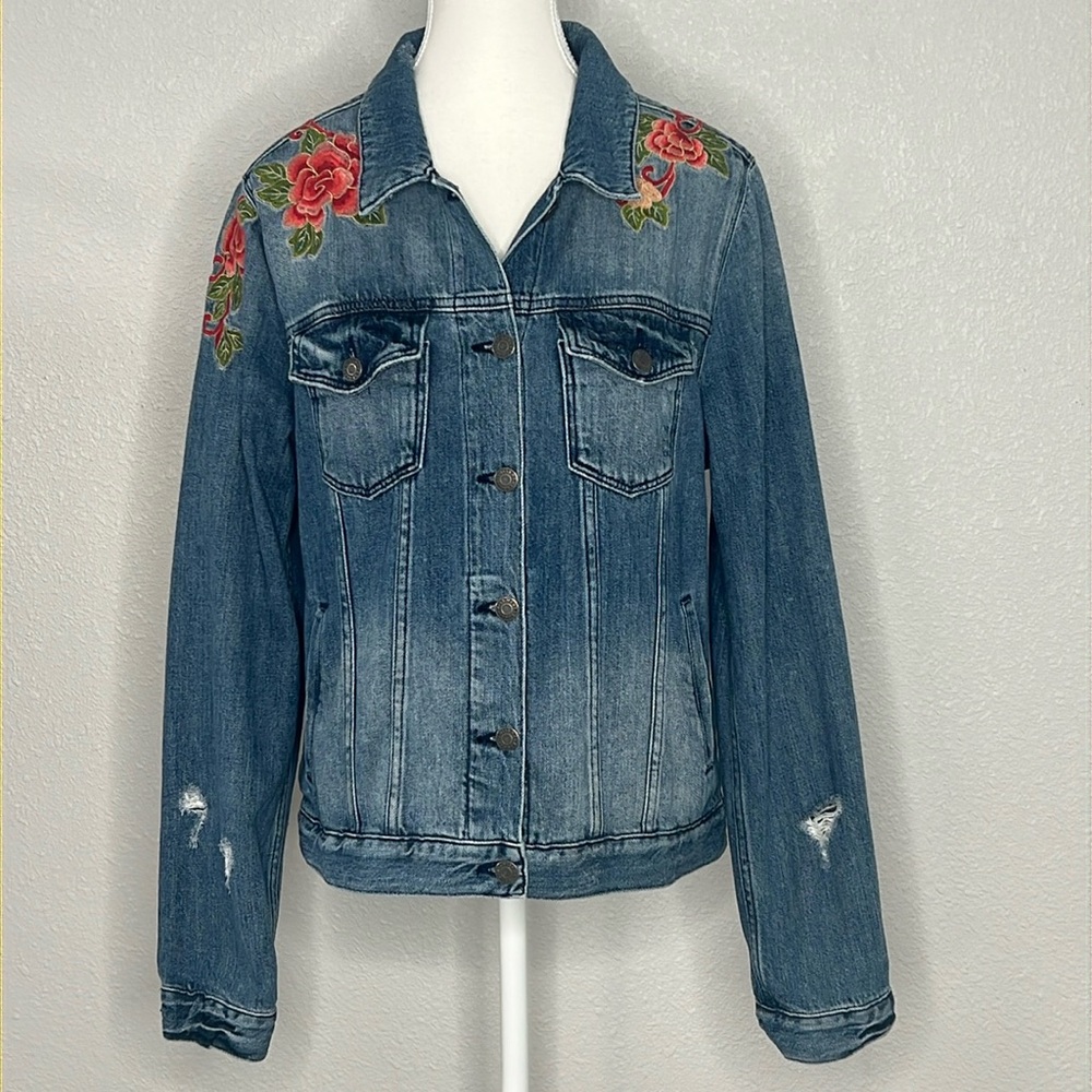 Miss Me Floral Embroidered Distressed Denim Jacket W/ Pockets Size M 🌺